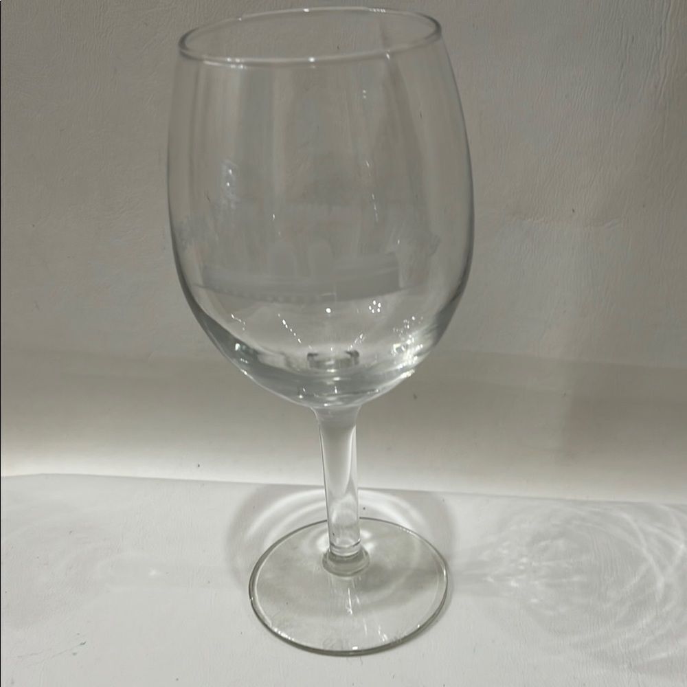 Bishop Estate Wine Glass 8 Oz Vineyard & Winery Elegant Drinkware for Dining